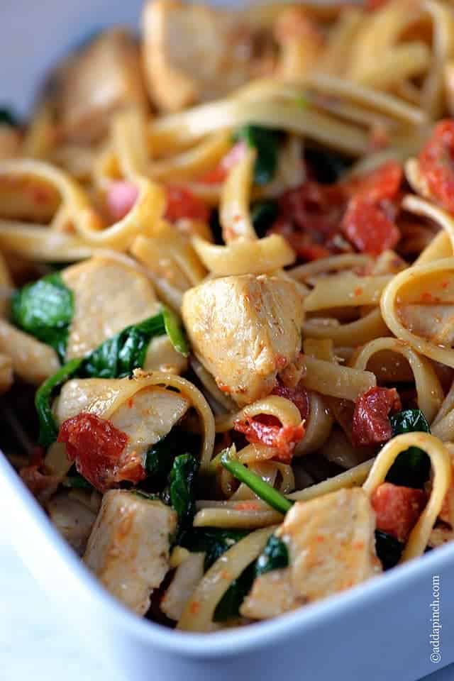 Creamy Roasted Red Pepper Chicken Pasta for Weeknight Dinners